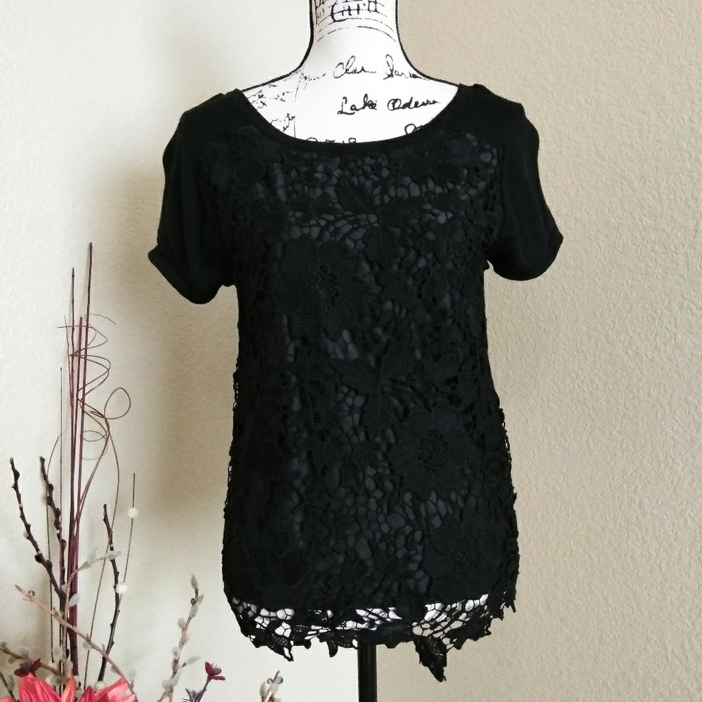 Floral Lace Short Sleeve Blouse